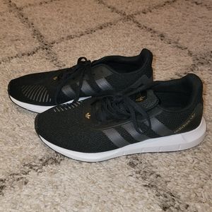 NWT Adidas Swift Running shoes, size 9